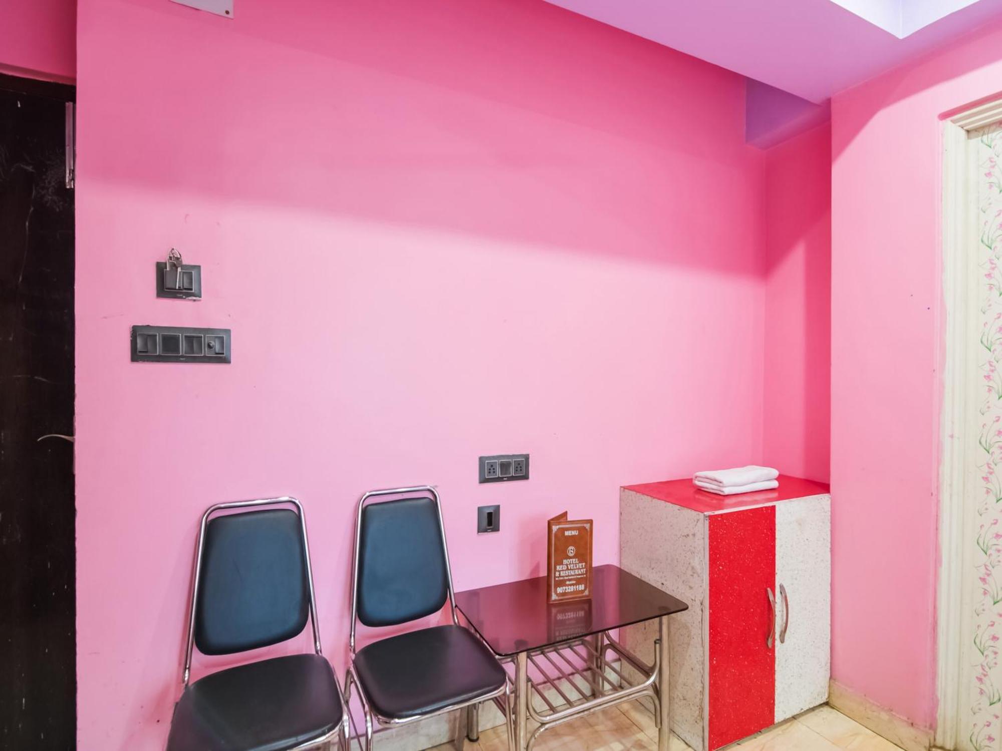 Oyo Flagship Hotel Red Velvet Hugli-Chinsurah Εξωτερικό φωτογραφία