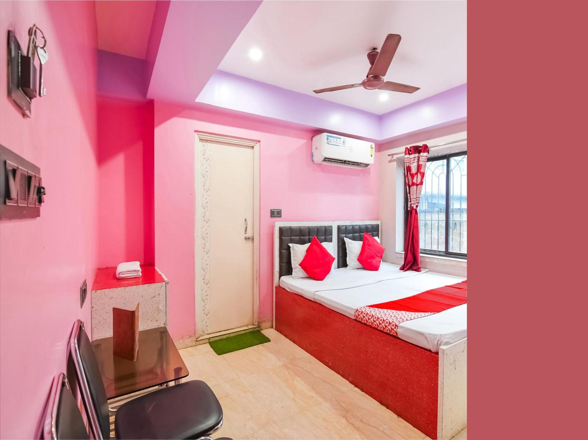 Oyo Flagship Hotel Red Velvet Hugli-Chinsurah Εξωτερικό φωτογραφία